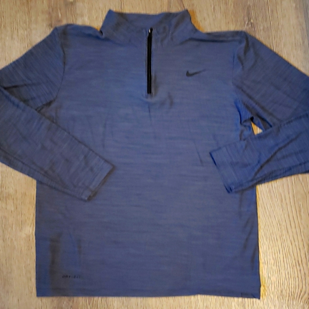 Nike dri fit long sleeve size medium shirt